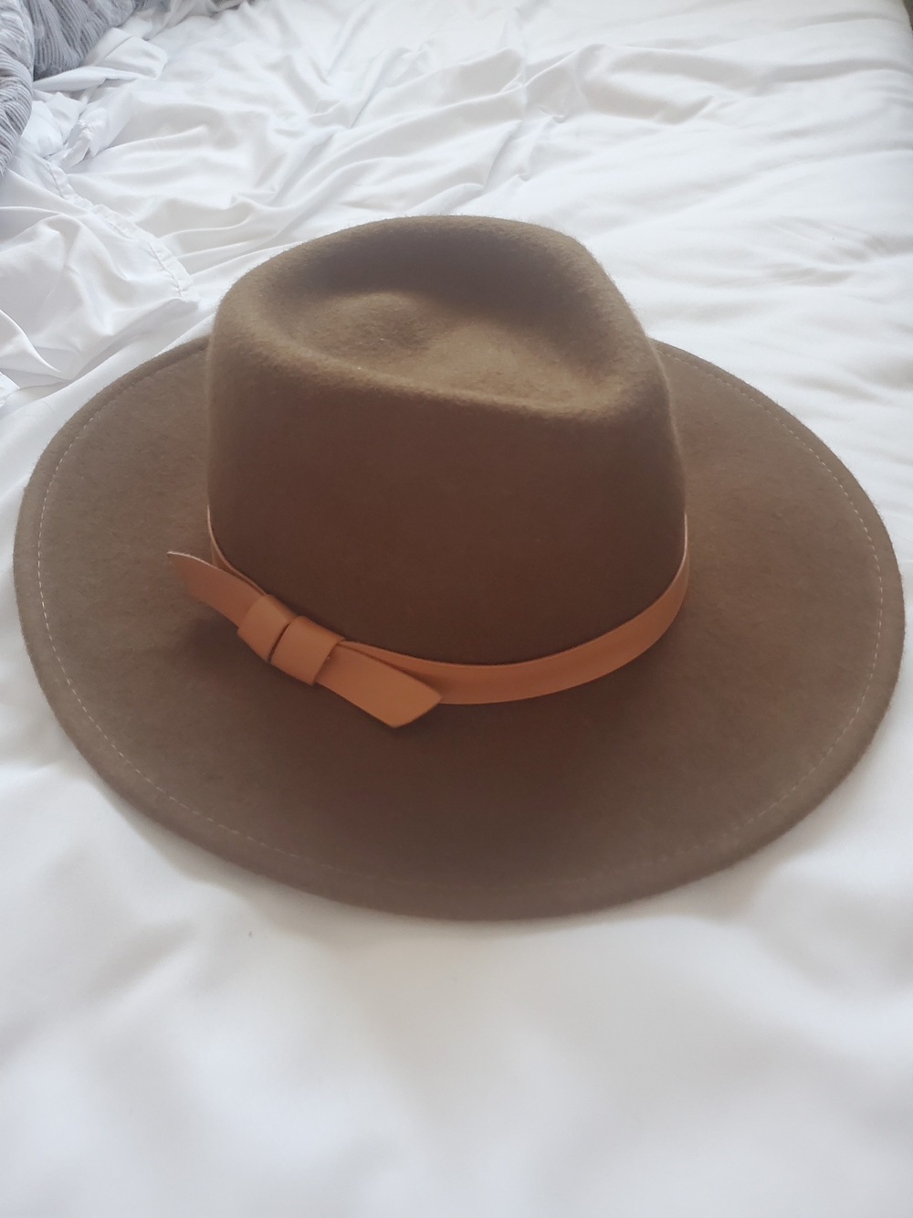 Universal Thread Brown Felt Fedora with Tan Band
